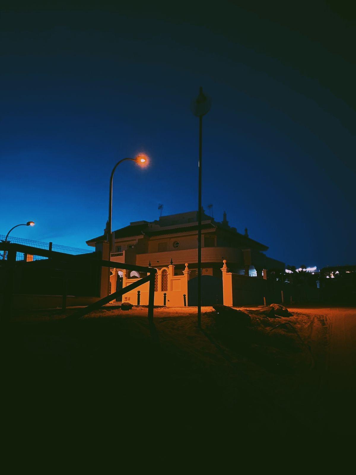 Fotograma de una producción de V·Z·Q Studio